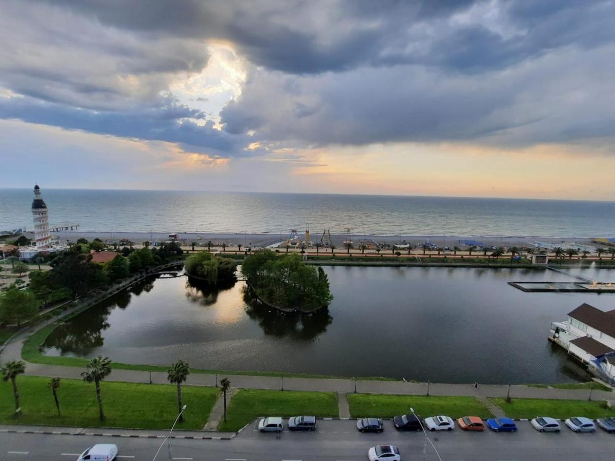 Twins tower orbi city Batumi Zewnętrze zdjęcie