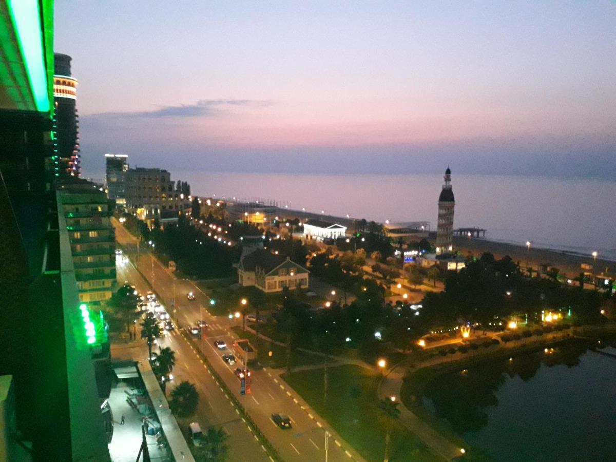 Twins tower orbi city Batumi Zewnętrze zdjęcie